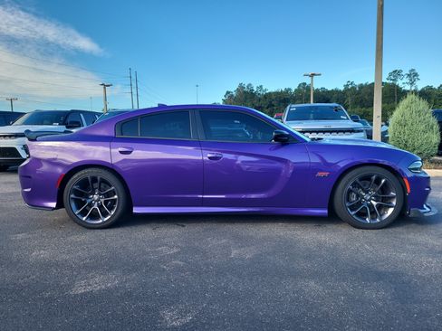 Used 2023 Dodge Charger Scat Pack w/ Navigation & Travel Group RWD image 4
