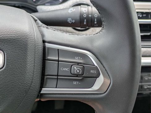 Used 2024 Jeep Compass Latitude AWD/4WD image 24