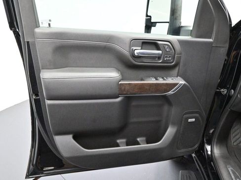 Used 2020 GMC Sierra 2500 Denali w/ Denali Ultimate Package AWD/4WD image 9