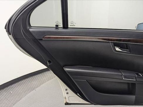 Used 2010 Mercedes-Benz S 550 S 550 image 13