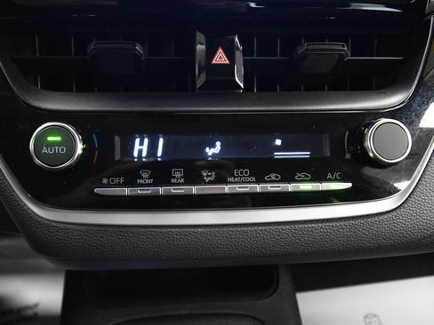 Certified 2025 Toyota Corolla LE image 15