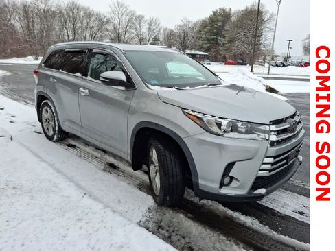 Used 2018 Toyota Highlander Limited image 3