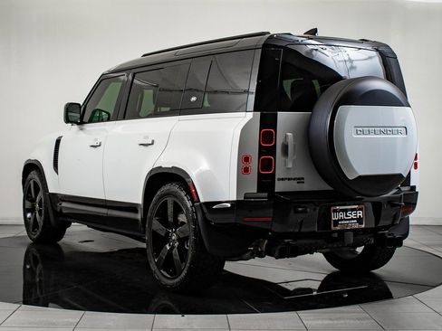 Used 2023 Land Rover Defender 110 X-Dynamic SE image 6