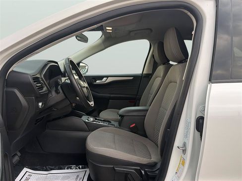 Used 2021 Ford Escape SE w/ Cold Weather Package AWD/4WD image 12