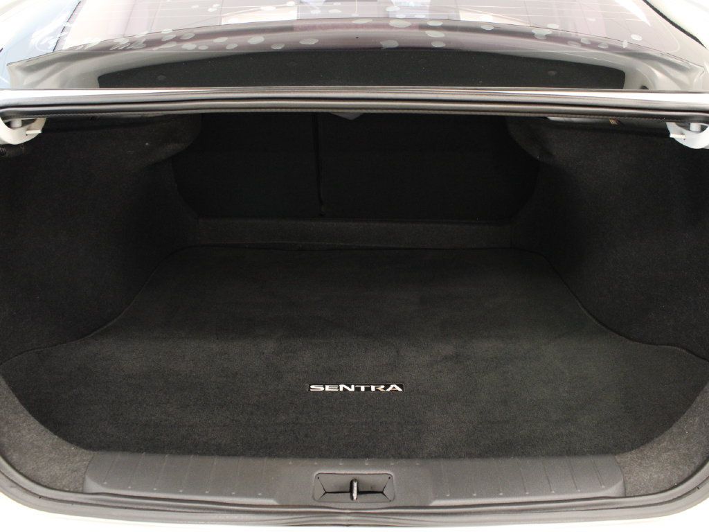 Used 2024 Nissan Sentra SR FWD image 30