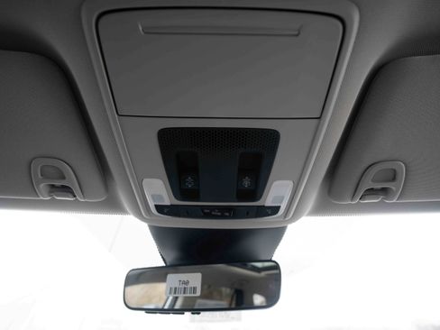 New 2025 Honda Pilot Touring image 18