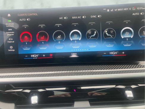 Used 2023 BMW X7 M60i w/ Executive Package image 41