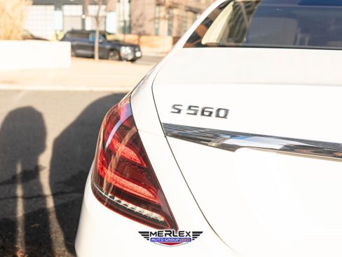 Used 2018 Mercedes-Benz S 560 4MATIC Sedan w/ Premium Package image 50