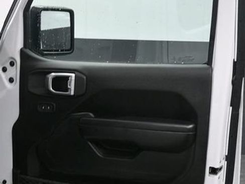 Used 2020 Jeep Wrangler Unlimited Sport AWD/4WD image 9