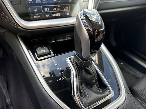 Certified 2024 Subaru Outback Premium image 20
