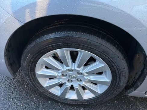 Used 2015 Toyota Sienna XLE w/ XLE Navigation Package image 15