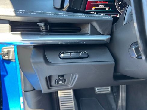 Used 2025 Chevrolet Corvette E-Ray image 46