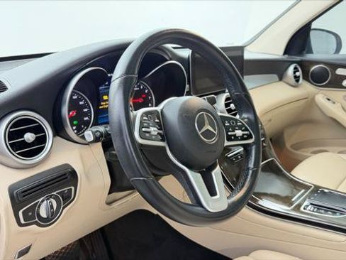 Used 2021 Mercedes-Benz GLC 300 image 26