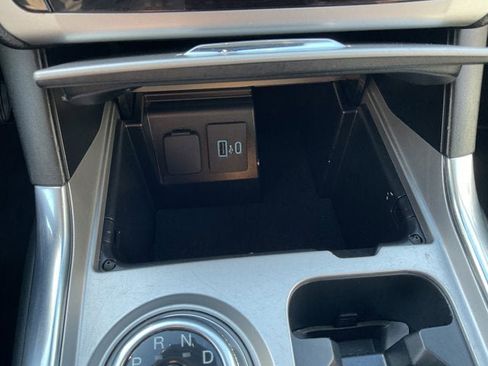 Certified 2022 Ford Explorer XLT w/ Equipment Group 202A AWD/4WD image 19
