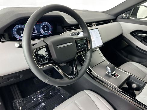 Used 2026 Land Rover Range Rover Evoque S AWD/4WD image 10