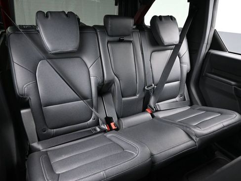 New 2026 Ford Bronco Big Bend w/ Black Diamond Package AWD/4WD image 34