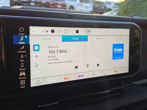 New 2026 Jeep Wrangler Unlimited Rubicon w/ Technology Group image 14