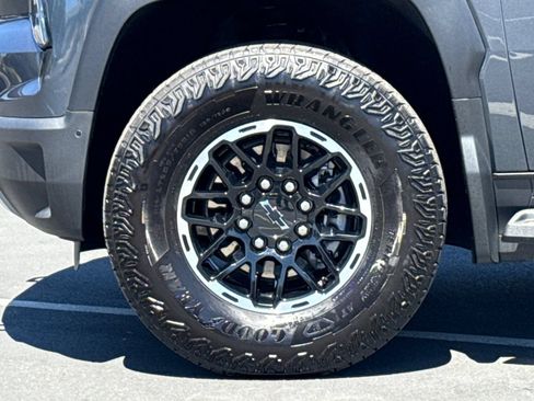 Used 2026 Chevrolet Silverado EV Trail Boss AWD/4WD image 15