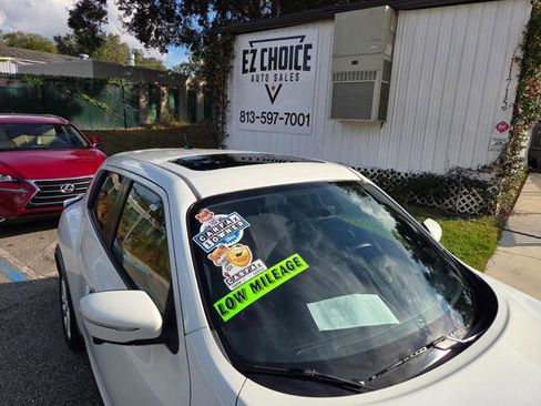 Used 2015 Nissan Juke SV w/ Technology Package image 4