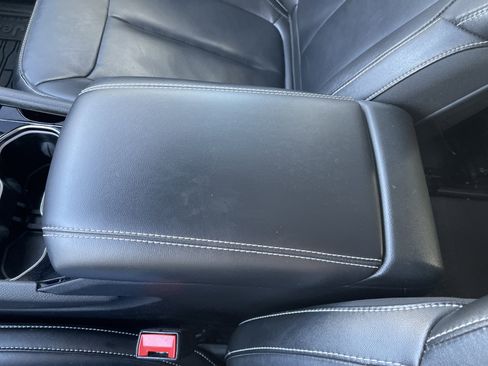 Used 2023 Jeep Grand Cherokee L Limited w/ Black Appearance Package image 31