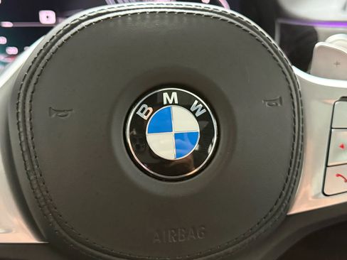 Used 2022 BMW 750i xDrive w/ Luxury Rear Seating Package image 23