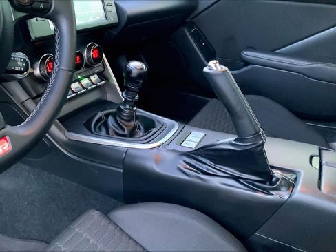 Used 2024 Toyota GR86 image 14