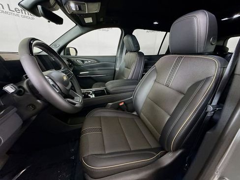 New 2026 Chevrolet Traverse High Country w/ LPO, Floor Liner Package AWD/4WD image 23