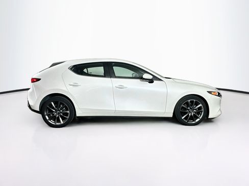 Used 2019 MAZDA MAZDA3 Hatchback FWD image 10