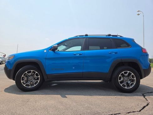 Used 2021 Jeep Cherokee Trailhawk AWD/4WD image 19