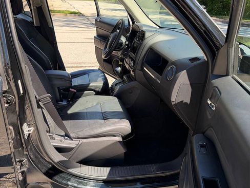 Used 2014 Jeep Patriot High Altitude FWD image 19