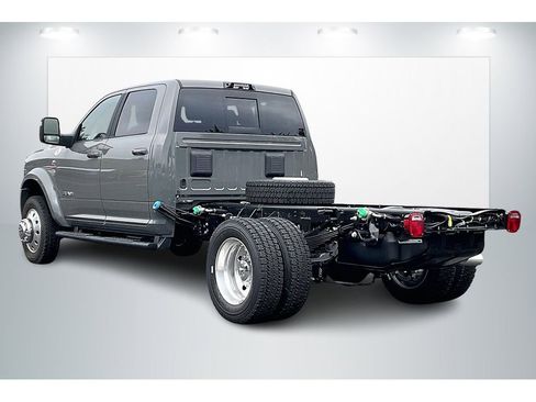 New 2026 RAM 5500 Big Horn w/ Laramie Trim Package image 3