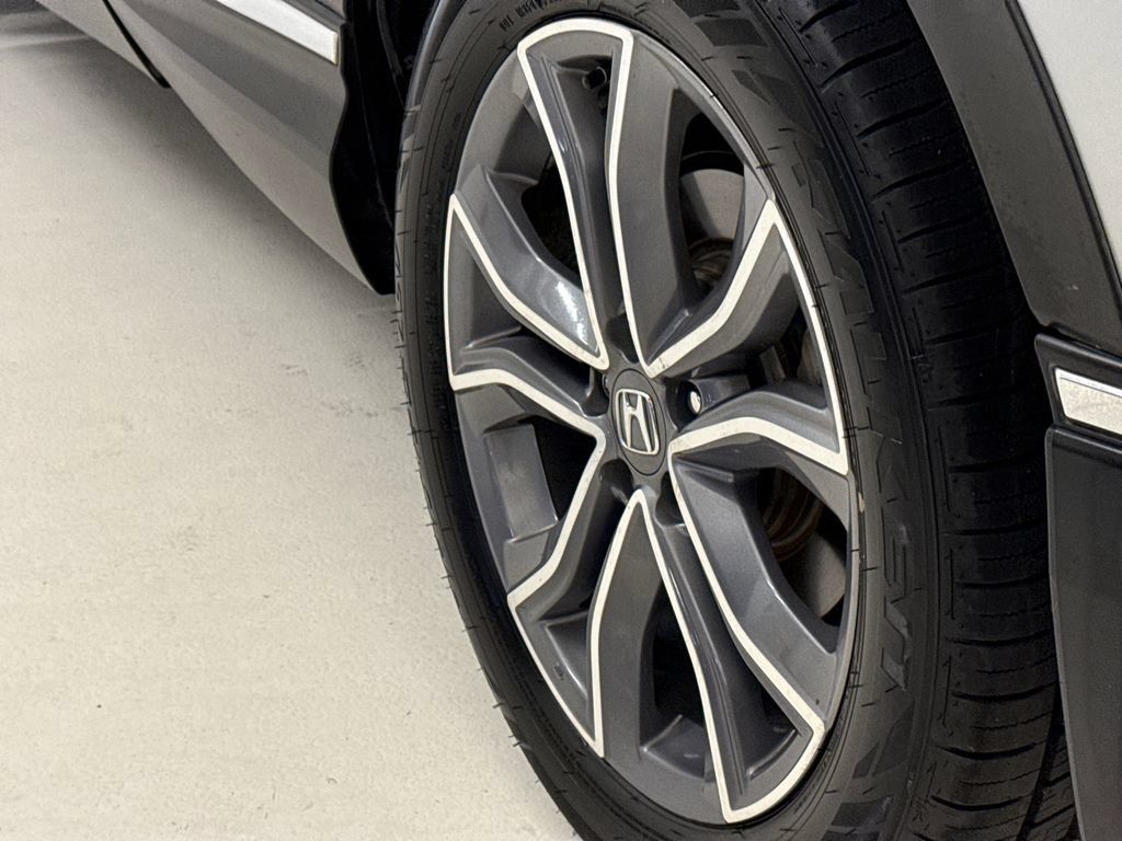 Used 2022 Honda CR-V Touring image 11