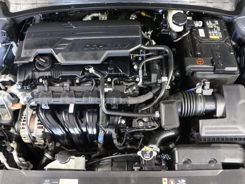 Certified 2024 Hyundai Elantra SE FWD image 22
