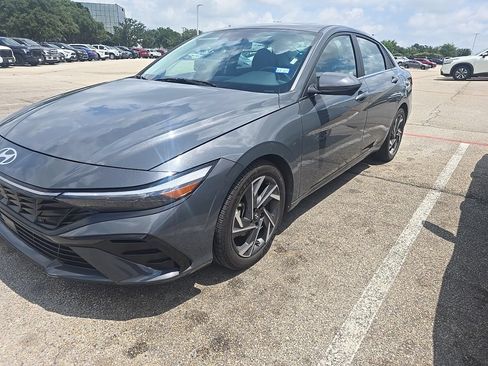 Used 2024 Hyundai Elantra Limited FWD image 1