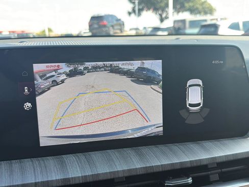 Used 2024 Kia Telluride EX w/ EX Captain's Chair Package FWD image 35