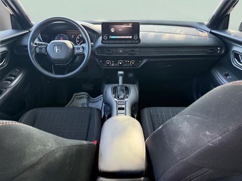 Certified 2025 Honda HR-V Sport image 15