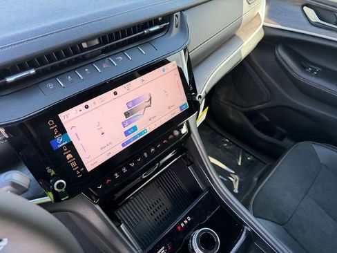 New 2026 Jeep Grand Cherokee Laredo image 20