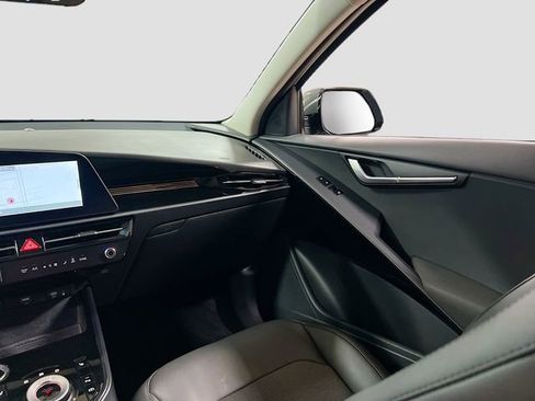Certified 2025 Kia Niro Wind FWD image 24