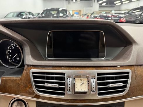 Used 2014 Mercedes-Benz E 350 4MATIC Sedan image 50