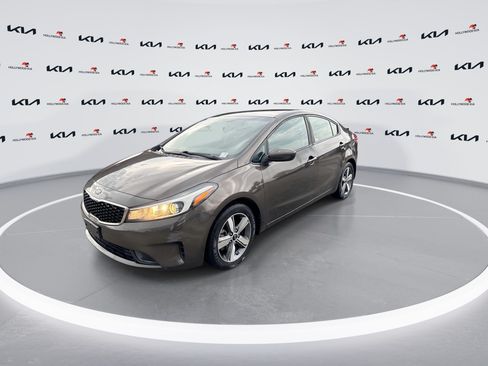 Used 2018 Kia Forte LX w/ LX Popular Package FWD image 4