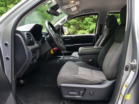 Used 2018 Toyota Tundra SR5 w/ TRD Off Road Package AWD/4WD image 24