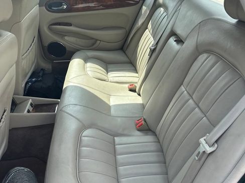 Used 1998 Jaguar XJ8 RWD image 12