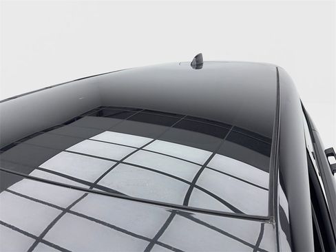 Used 2020 Land Rover Range Rover Evoque S image 13