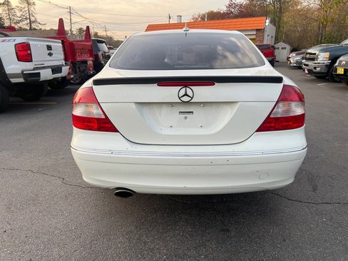 Used 2007 Mercedes-Benz CLK 350 Coupe image 5