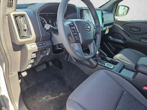 New 2026 Nissan Frontier SV w/ SV Convenience Package image 3