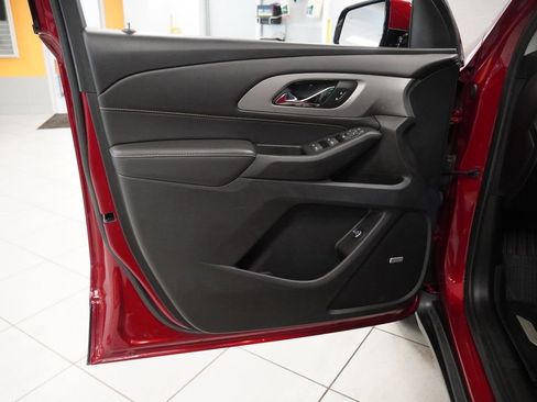 Used 2020 Chevrolet Traverse RS w/ LPO, Floor Liner Package FWD image 11