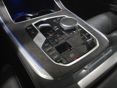 Certified 2023 BMW X7 xDrive40i w/ M Sport Package image 21