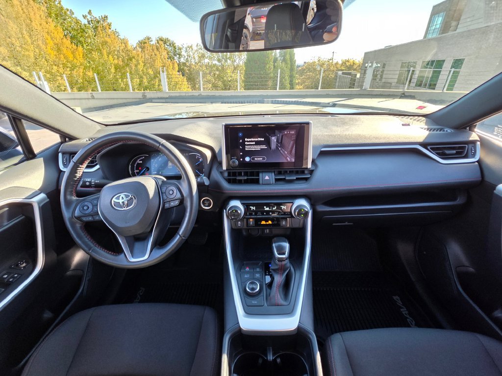 Used 2023 Toyota RAV4 SE w/ Weather & Moonroof Package AWD/4WD image 15
