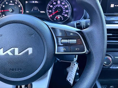 Used 2024 Kia Forte LXS w/ LXS Technology Package image 23
