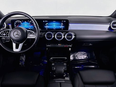 Certified 2022 Mercedes-Benz CLA 250 image 6